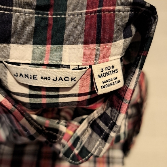 Janie and Jack boys size 3-6 months blue, red and white plaid 1 pocket shirt - Picture 3 of 6